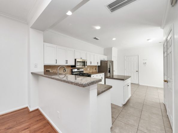 138 N Magnolia Pond Place, The Woodlands TX 77381