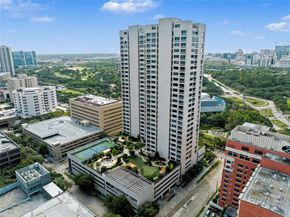 1111 Hermann Dr Drive 11E, Houston TX 77004