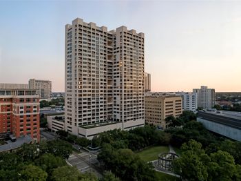 1111 Hermann Dr Drive