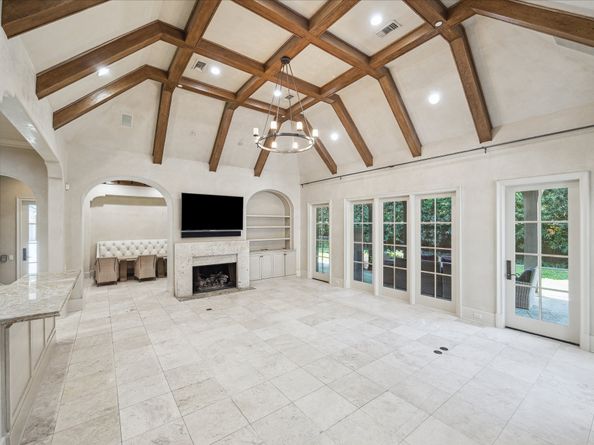 601 Lindenwood Drive, Houston TX 77024