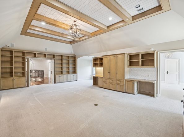 601 Lindenwood Drive, Houston TX 77024