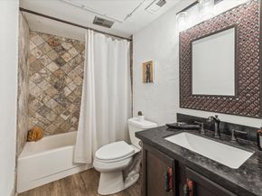 1880 White Oak Drive Drive 129, Houston TX 77009