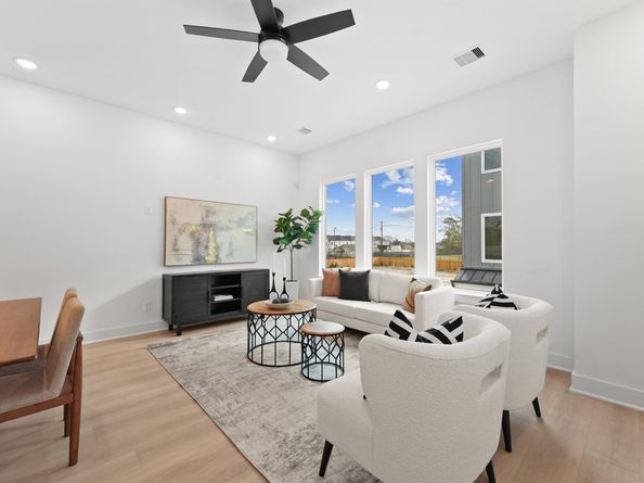 253 De Boll Avenue, Houston TX 77022