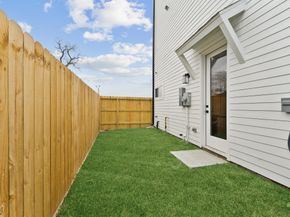 253 De Boll Avenue, Houston TX 77022