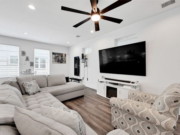 2056 Johanna Drive F, Houston TX 77055