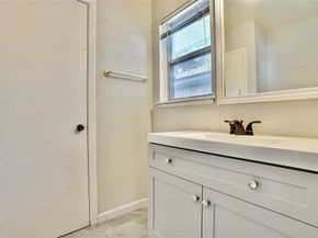 4550 Spellman Road, Houston TX 77035