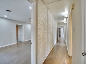 4550 Spellman Road, Houston TX 77035