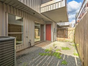 3028 Commerce Street, Houston TX 77003