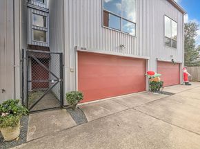 3028 Commerce Street, Houston TX 77003