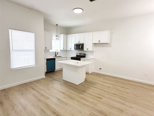 9709 Pelsey A-B Street, Houston TX 77029