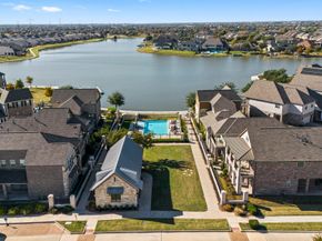 9435 Towne Lake Parkway, Cypress TX 77433