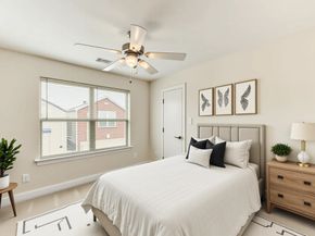 3721 Main Poplar Drive, Houston TX 77025