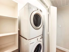 3721 Main Poplar Drive, Houston TX 77025