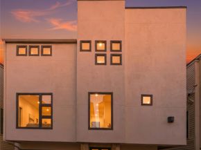 906 Reinerman Street, Houston TX 77007