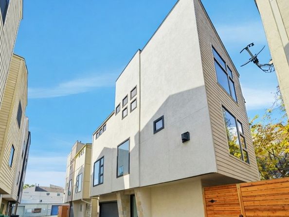 906 Reinerman Street, Houston TX 77007