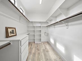 906 Reinerman Street, Houston TX 77007