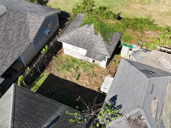 205 Caplin Street, Houston TX 77022