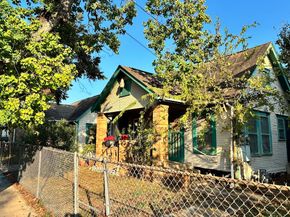 305 Eastwood Street, Houston TX 77011