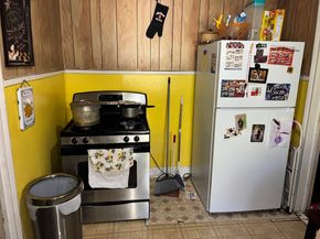 305 Eastwood Street, Houston TX 77011