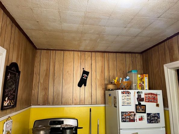 305 Eastwood Street, Houston TX 77011