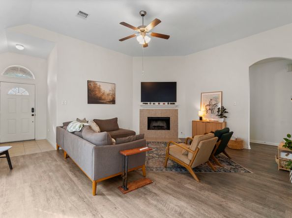 12102 Green Willow Falls Drive, Tomball TX 77375