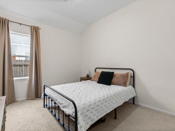 12102 Green Willow Falls Drive, Tomball TX 77375