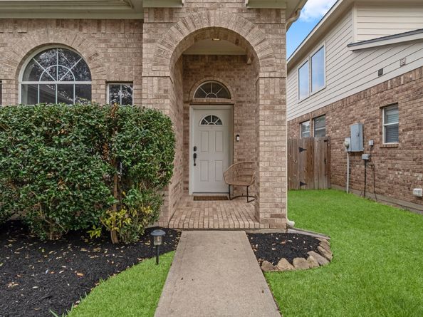 12102 Green Willow Falls Drive, Tomball TX 77375
