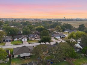 16918 Barkentine Lane, Friendswood TX 77546