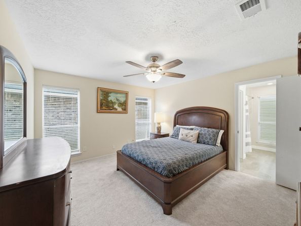 16918 Barkentine Lane, Friendswood TX 77546