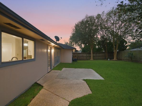 16918 Barkentine Lane, Friendswood TX 77546