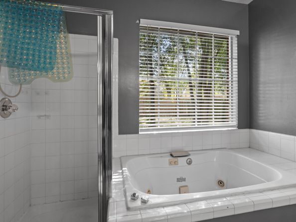 16023 Gladebrook Glen Lane, Houston TX 77095