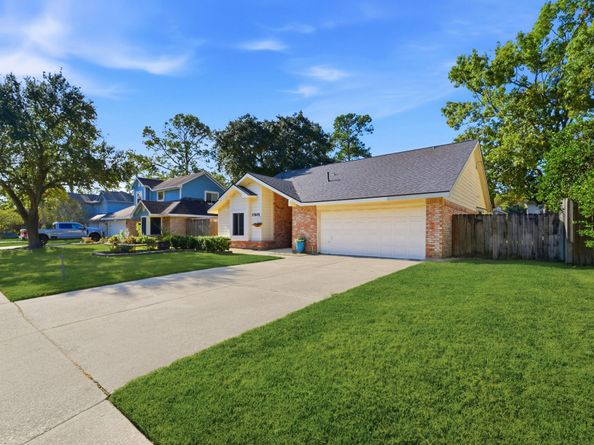 17615 Seven Pines Drive, Spring TX 77379