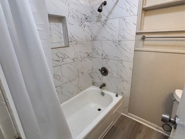 4110 Englewood Street, Houston TX 77026