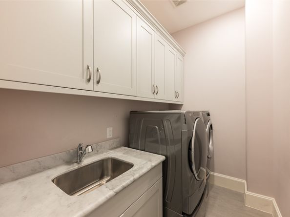 1944 Portsmouth Street, Houston TX 77098