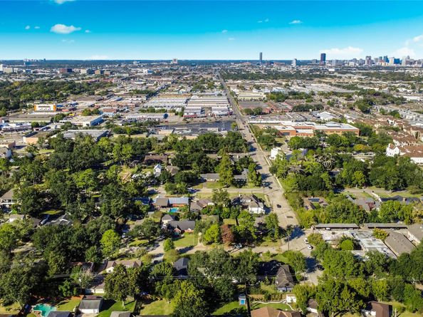 5605 Flack Drive, Houston TX 77081