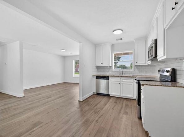 7023 Crestmont Street, Houston TX 77033