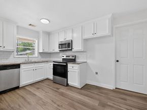 7023 Crestmont Street, Houston TX 77033