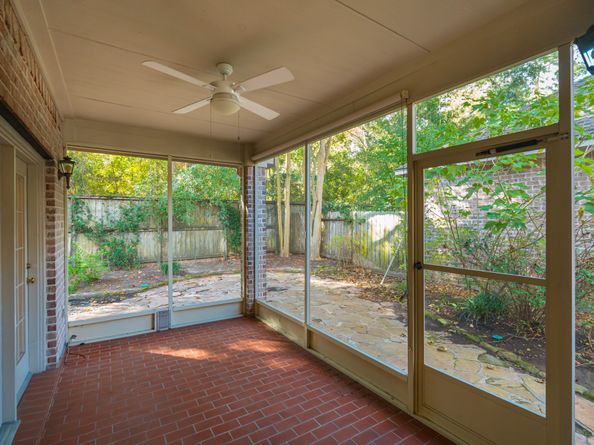 23 E Palmer Bend, The Woodlands TX 77381