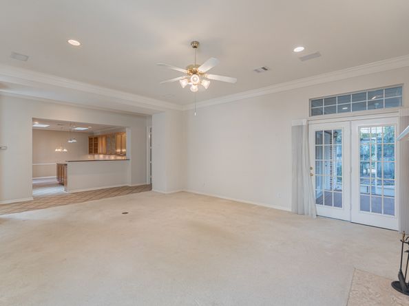 23 E Palmer Bend, The Woodlands TX 77381