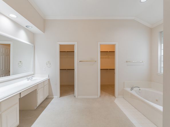 23 E Palmer Bend, The Woodlands TX 77381