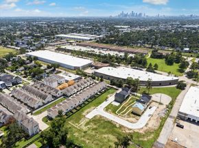 3902 Zina Way, Houston TX 77018