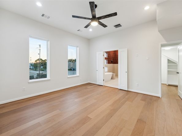 3902 Zina Way, Houston TX 77018