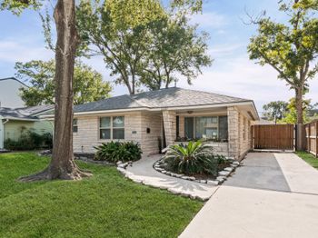 1219 Candlelight Lane