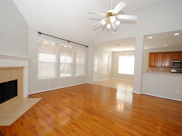 1115 Oxford Mills Lane, Sugar Land TX 77479