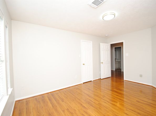 1115 Oxford Mills Lane, Sugar Land TX 77479