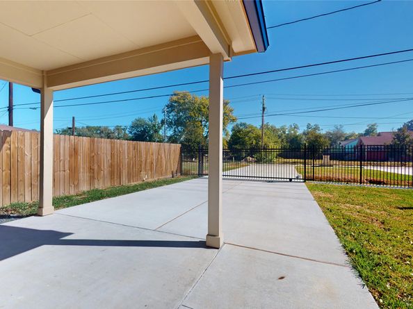 8709 Wheatley Street B, Houston TX 77088