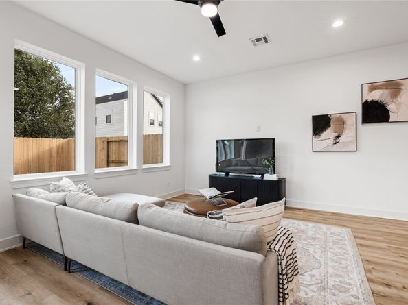 6401 Goforth Street, Houston TX 77021