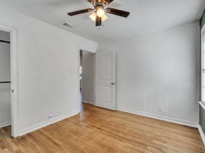 6942 Peyton Street, Houston TX 77028