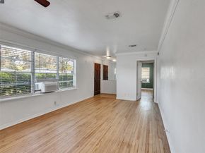 6942 Peyton Street, Houston TX 77028