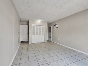 6942 Peyton Street, Houston TX 77028